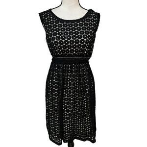 Max Studio women’s lace dress size S Elastic Waist